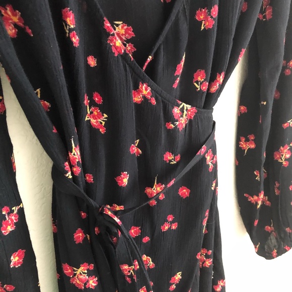 Billabong Forever Wild Floral Print Wrap Dress - Picture 4 of 4